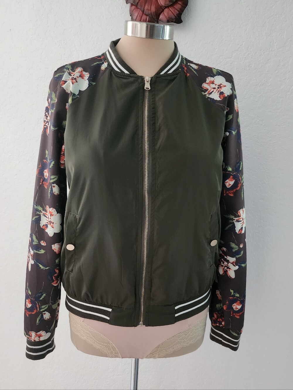 SABALA | Floral-Sleeve Olive Bomber Jacket - Women